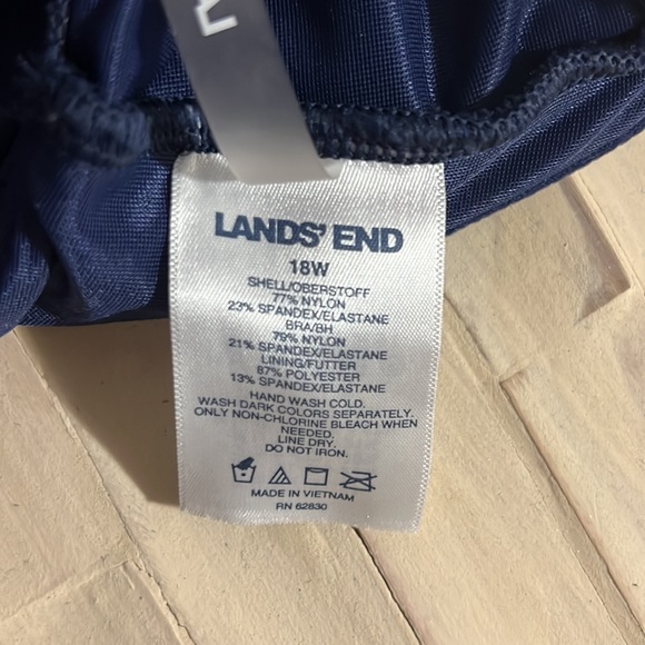 Women's Lands' End Twist-Front Underwire Bikini Top - Picture 6 of 6